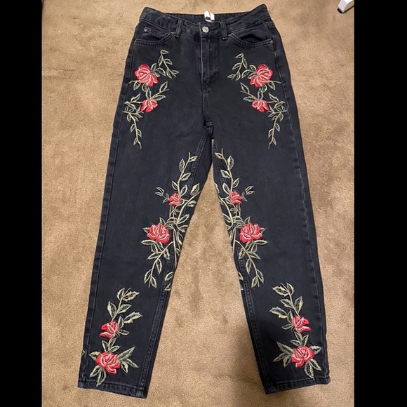 Topshop Denim - EUC Topshop Embroidered Mom Jeans